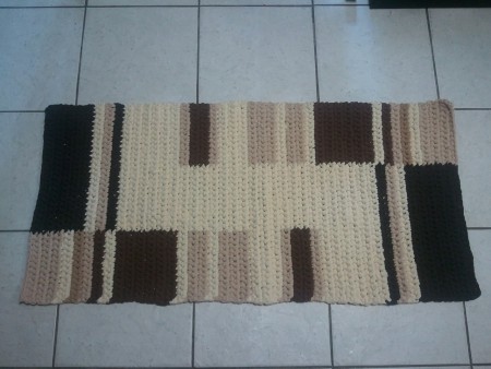 Háčkovaný koberec